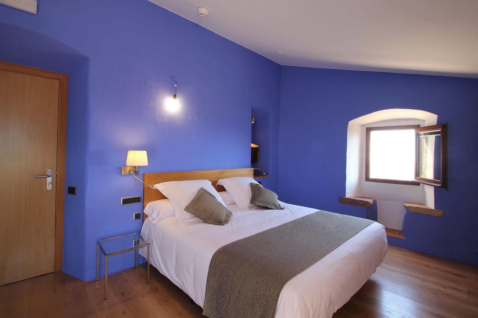 Hotel Can Cuch Canoves Ngoại thất bức ảnh